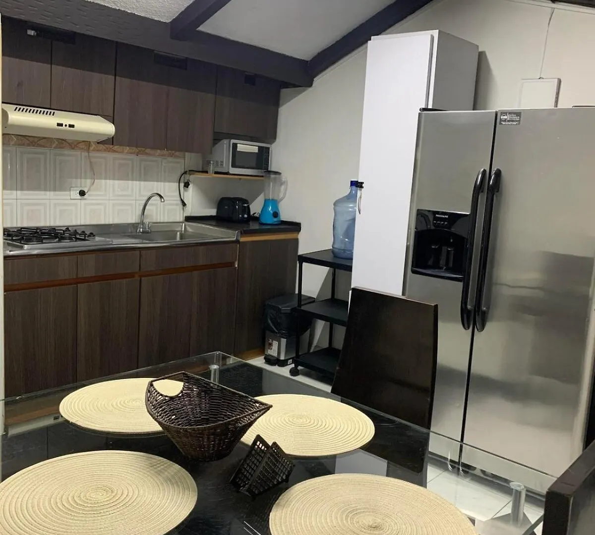 Casa Colonial La Esperanza, Cerca Al Aeropuerto El Dorado- Familiar Villa Bogota Colombia